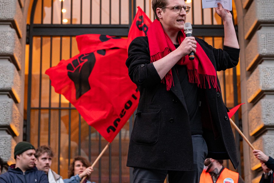 Rassemblement "Stop aux profits des capitalistes"