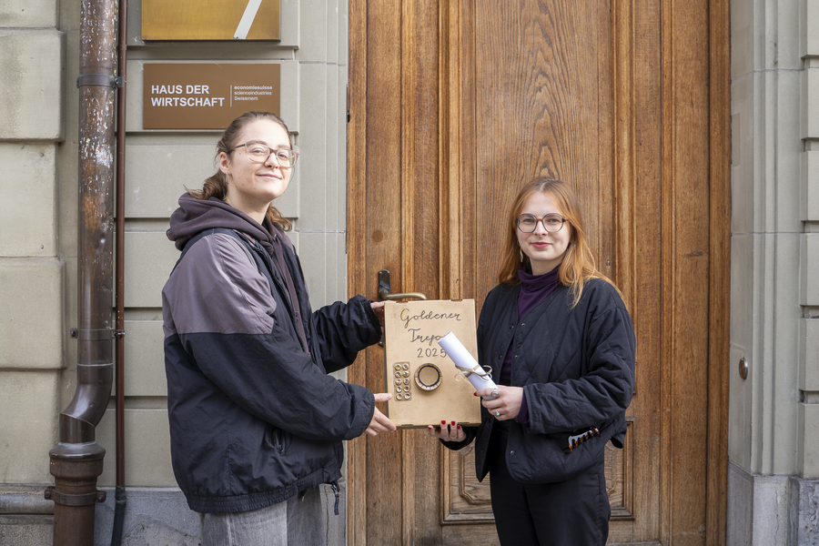 Gegner*innen investieren Millionen: JUSO verleiht Preis für die Reichenschutzkampagne!