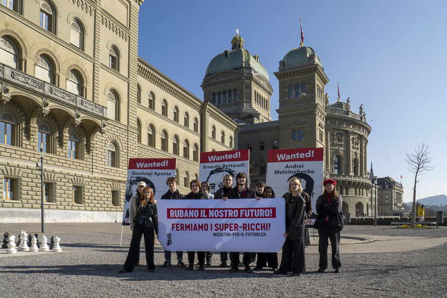 Fermare i super-ricchi - Proteggere il clima e la democrazia: il 30 novembre SÌ all'Iniziativa per il Futuro!