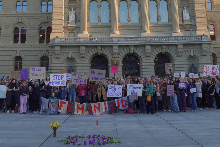 Mahnwache gegen Feminizide: Wir wollen uns lebend!