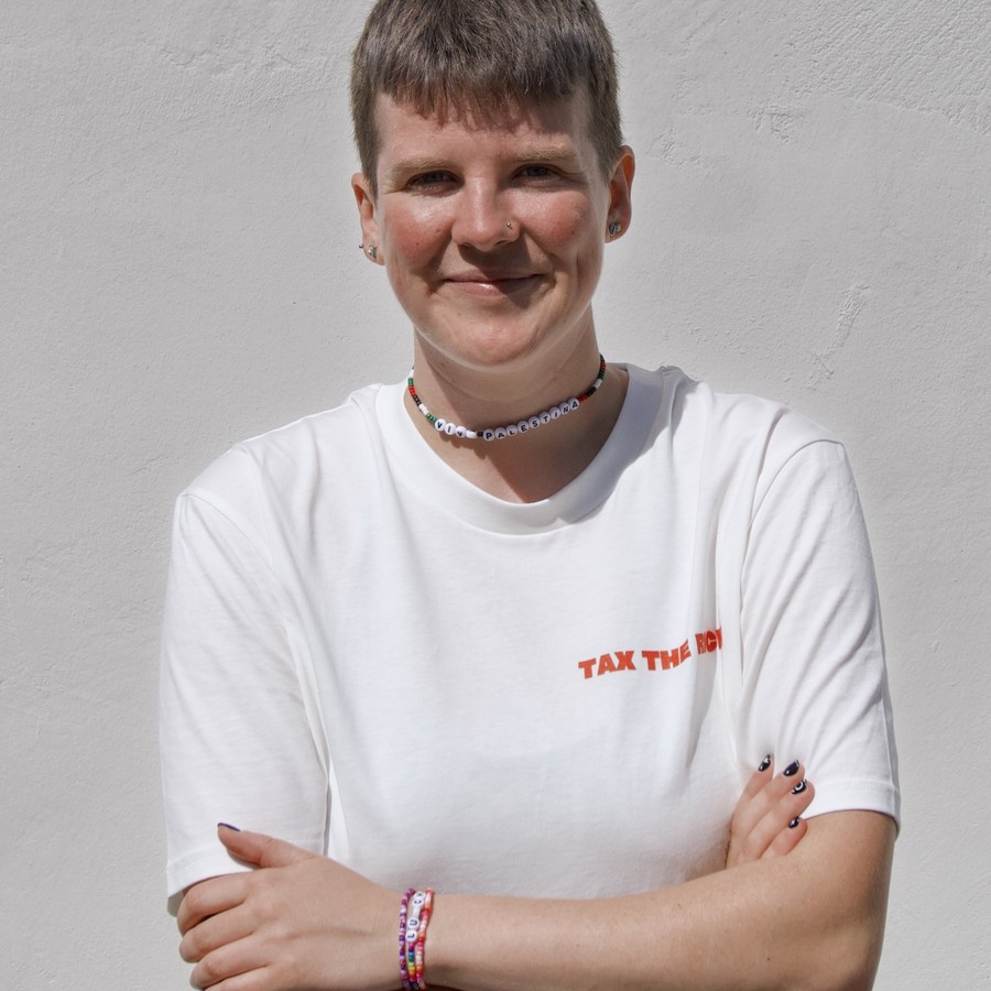 Janine Oberli (sie)