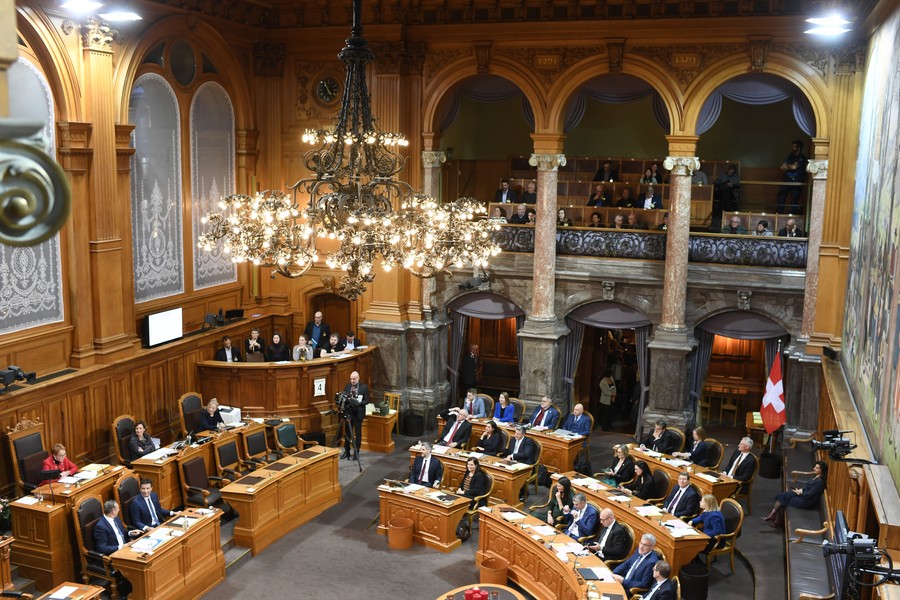 JUSO appelliert an Ständerat: Superreiche stoppen!