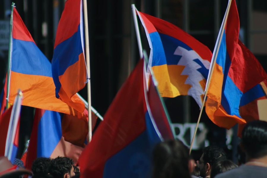 Solidarität mit den Armenier*innen aus Arzach!